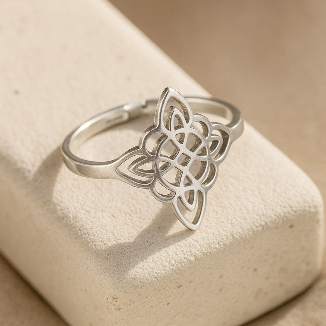 ASHLEY HARRIS — Witch Knot Ring — product image 3