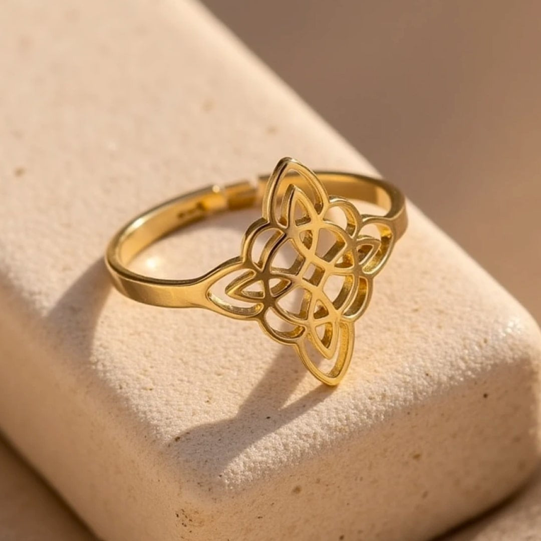 ASHLEY HARRIS — Witch Knot Ring — product image 1