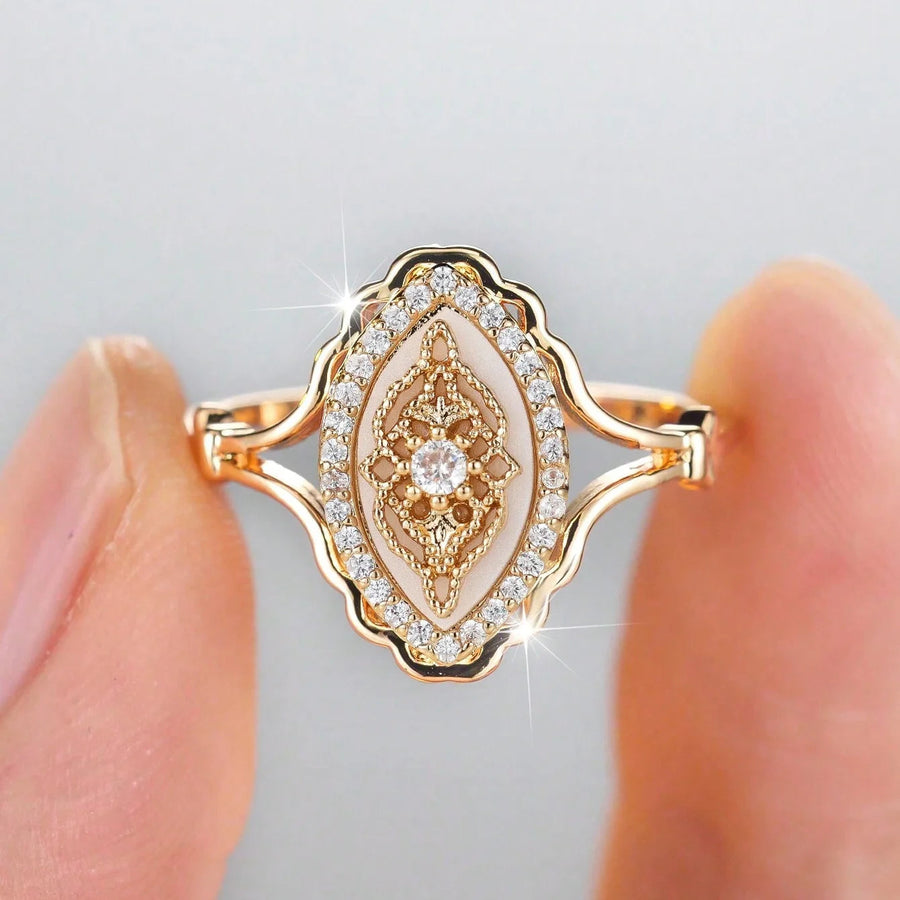 Oval — Oval Stone-Style Ring