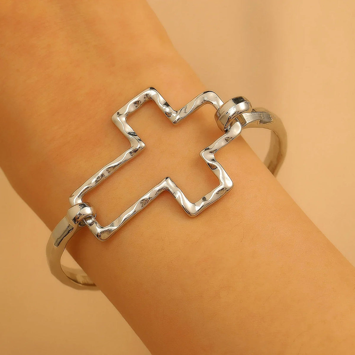 ASHLEY HARRIS — Chunky Cross Bracelet — product image 2